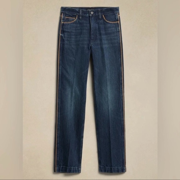 Banana Republic Denim - NWT: TALL - Roper Vintage Straight Leg Jeans